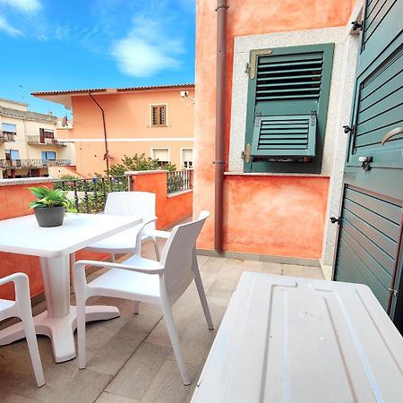 Apartments & Suites Vento Mare Palau Bagian luar foto
